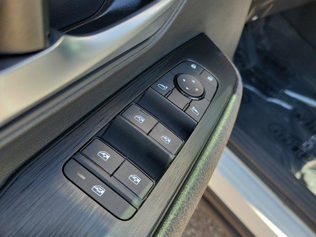 new 2025 Nissan Kicks car, priced at $23,832