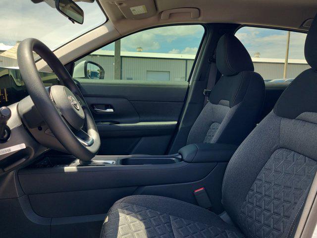 new 2025 Nissan Kicks car, priced at $23,832