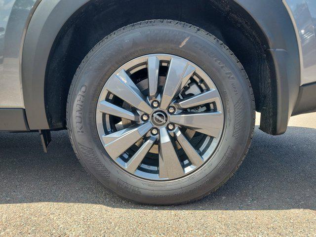 new 2025 Nissan Pathfinder car, priced at $36,004