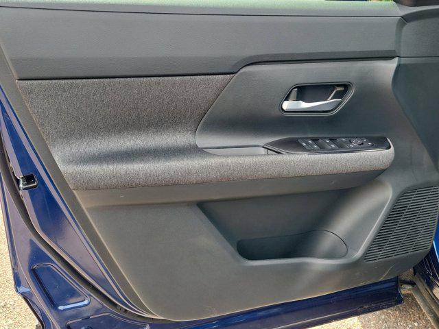 new 2025 Nissan Kicks car, priced at $23,420