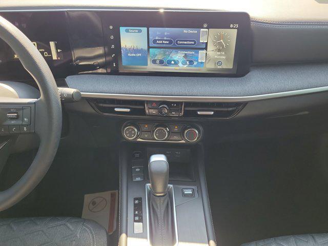 new 2025 Nissan Kicks car, priced at $24,870