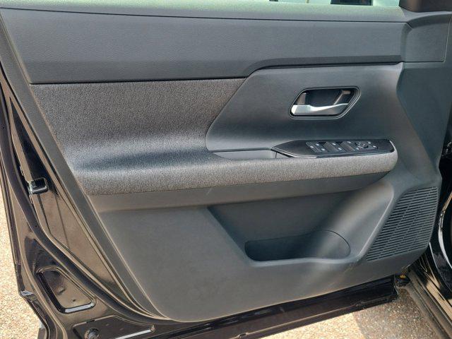 new 2025 Nissan Kicks car, priced at $23,525