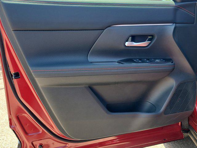 new 2025 Nissan Kicks car, priced at $26,984