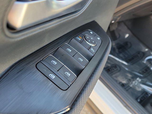 new 2025 Nissan Kicks car, priced at $27,359