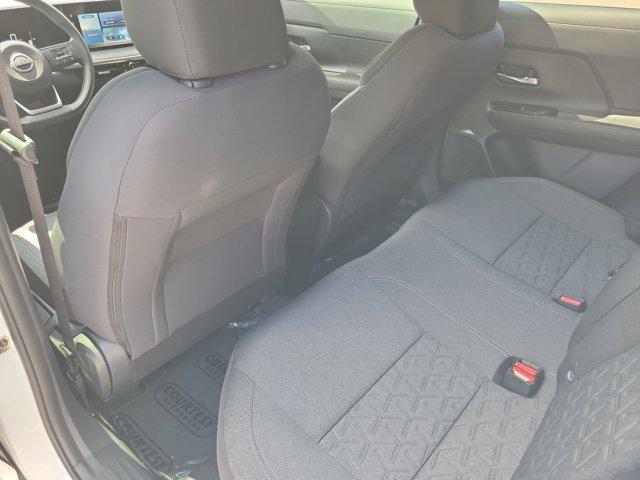 new 2025 Nissan Kicks car, priced at $24,152