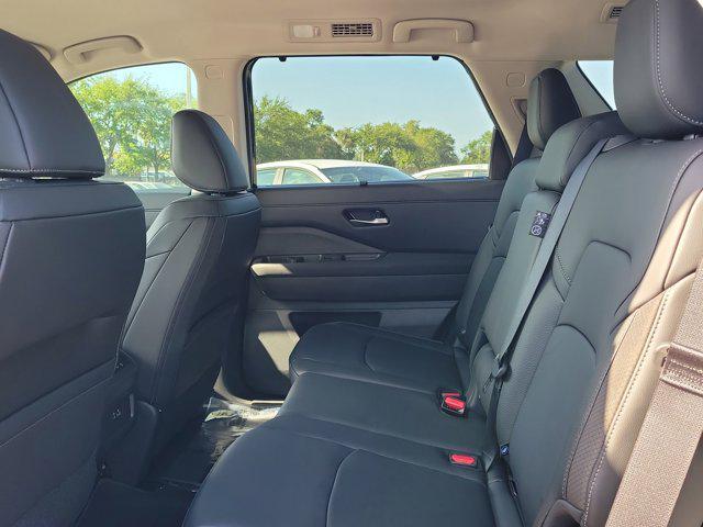 new 2025 Nissan Pathfinder car, priced at $38,967