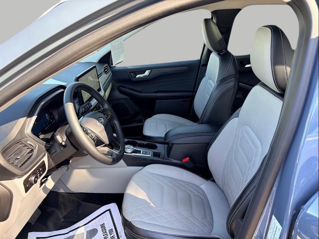 used 2023 Ford Escape car, priced at $25,834