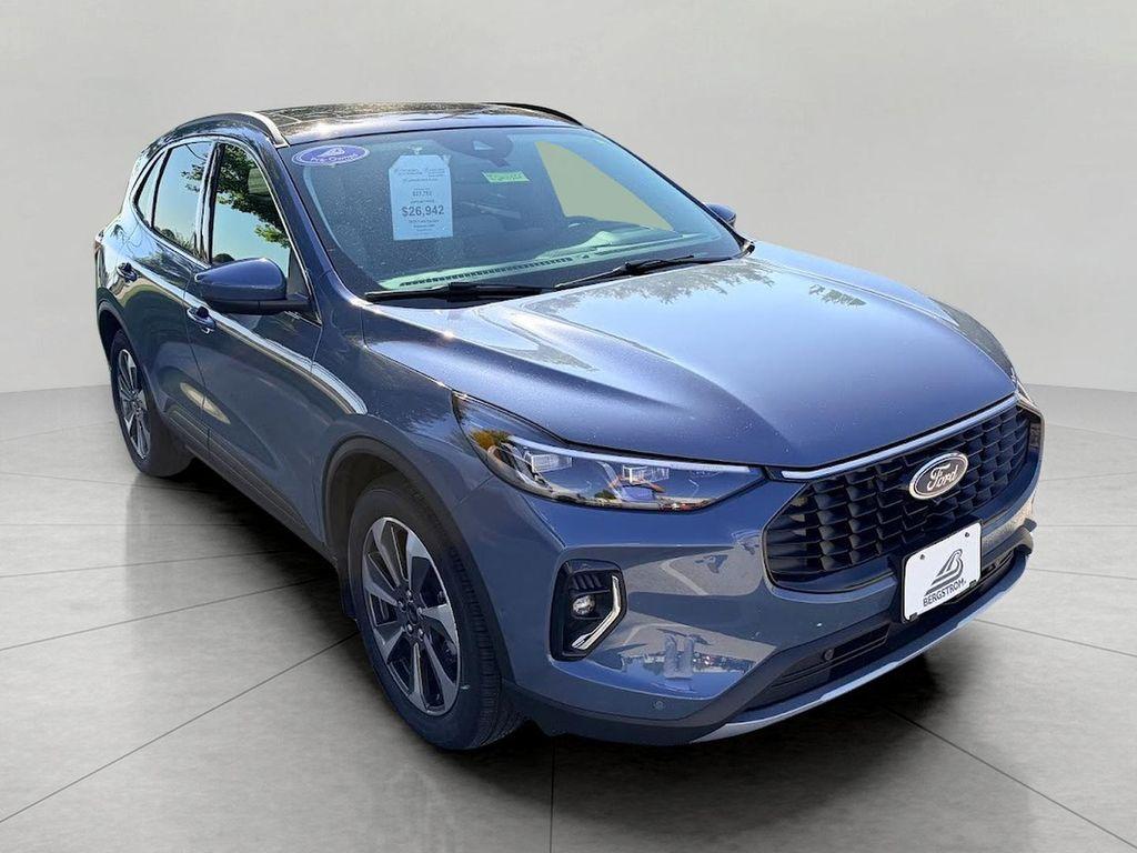 used 2023 Ford Escape car, priced at $25,834