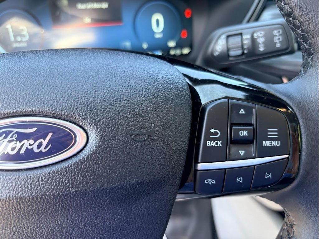 used 2023 Ford Escape car, priced at $25,834