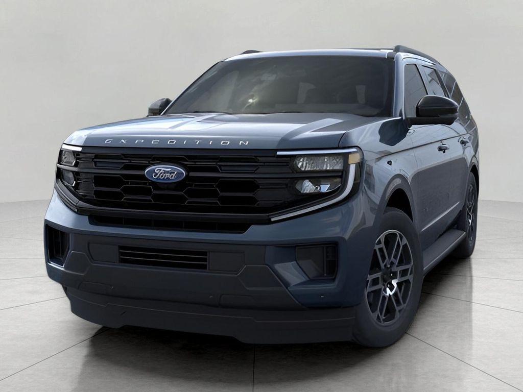 new 2025 Ford Expedition car, priced at $70,666