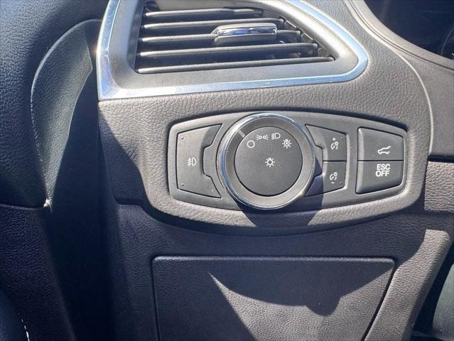 used 2022 Ford Edge car, priced at $33,132