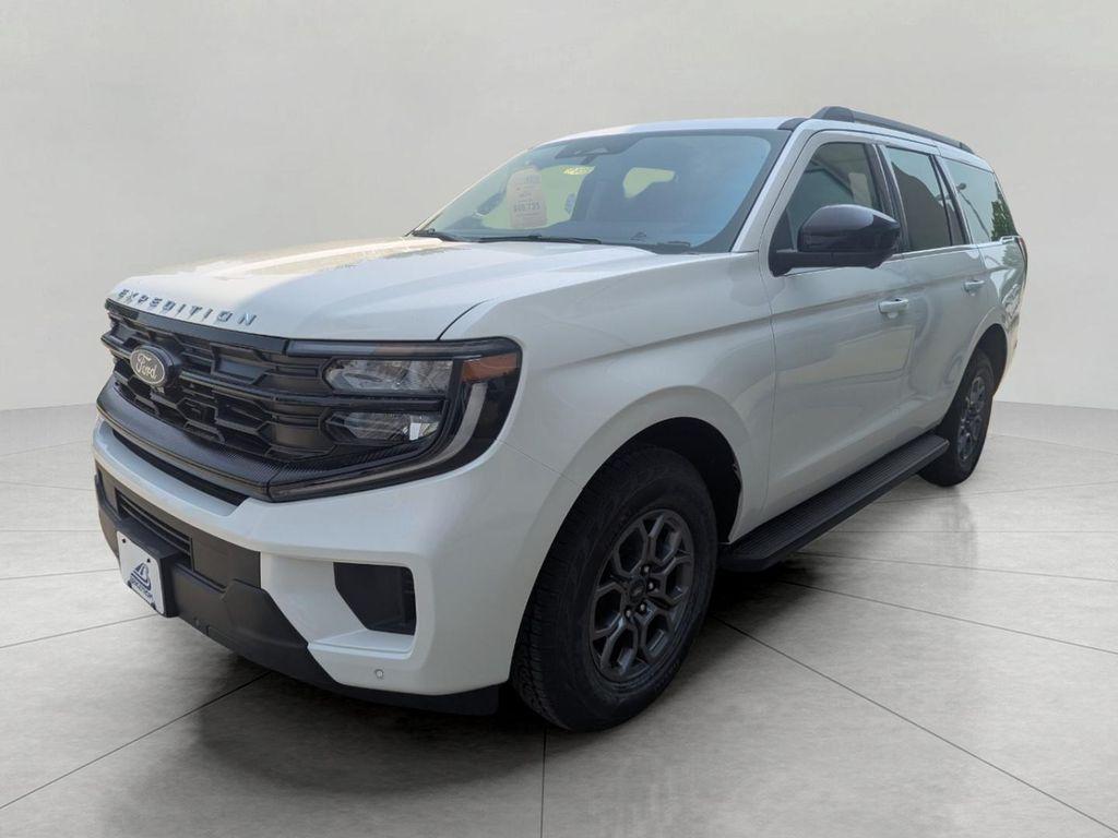 new 2025 Ford Expedition car, priced at $65,406