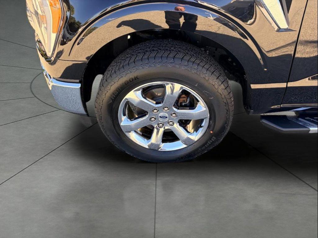 used 2022 Ford F-150 car, priced at $40,376