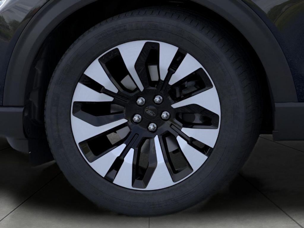 new 2025 Ford Explorer car, priced at $55,215