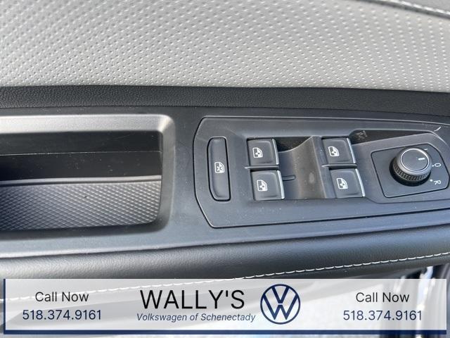 new 2024 Volkswagen Atlas Cross Sport car, priced at $52,018