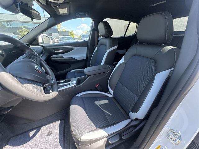 new 2025 Buick Envista car, priced at $23,488