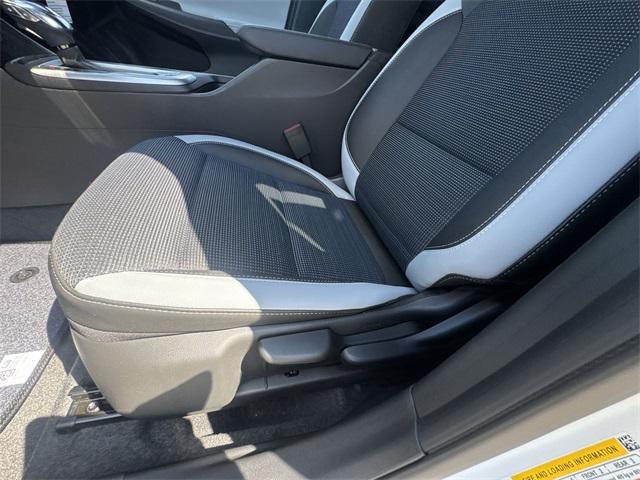 new 2025 Buick Envista car, priced at $23,488