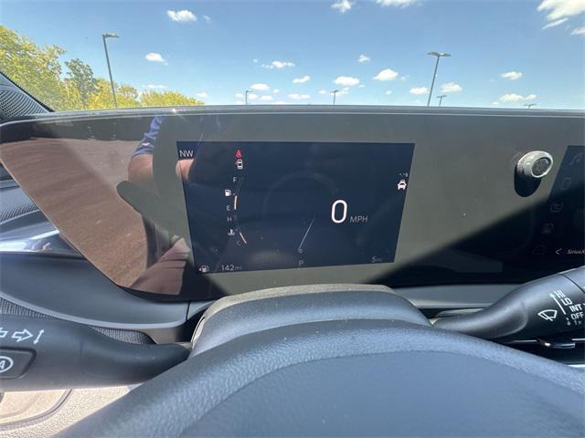 new 2025 Buick Envista car, priced at $23,488