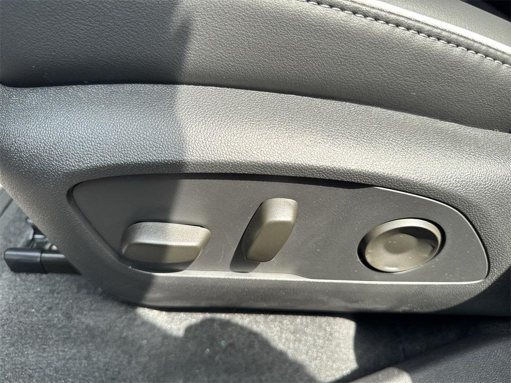 new 2025 Buick Enclave car, priced at $48,045