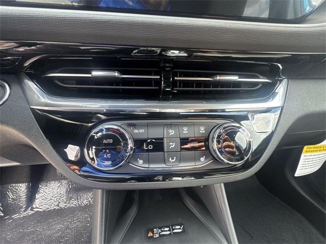 new 2025 Buick Envista car, priced at $28,575