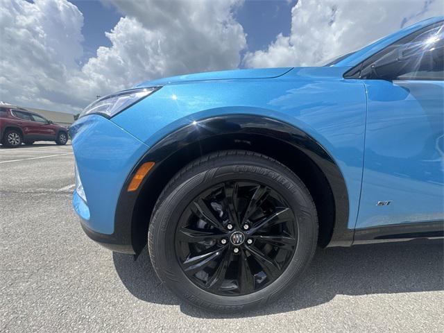 new 2025 Buick Envista car, priced at $28,575