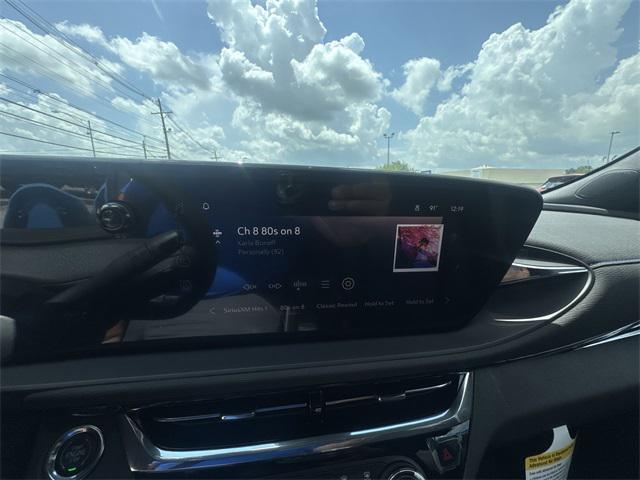 new 2025 Buick Envista car, priced at $28,575