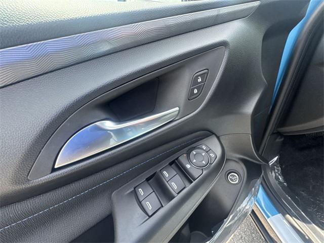 new 2025 Buick Envista car, priced at $28,575