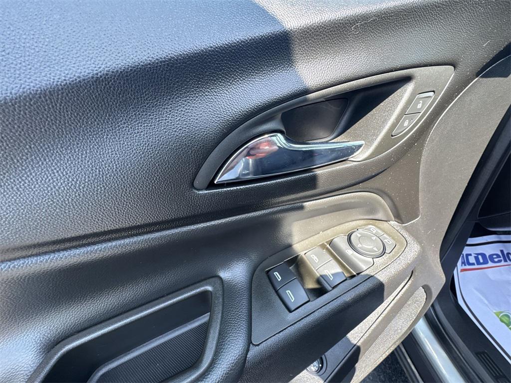 used 2023 Chevrolet Equinox car, priced at $22,997