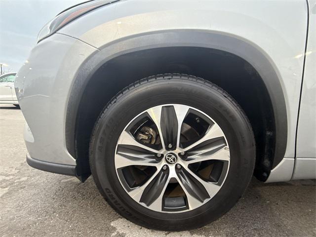 used 2021 Toyota Highlander car, priced at $19,987