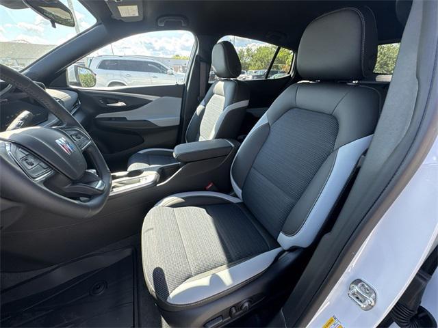new 2025 Buick Envista car, priced at $25,640