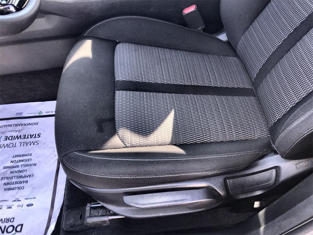 used 2023 Kia Sorento car, priced at $24,888