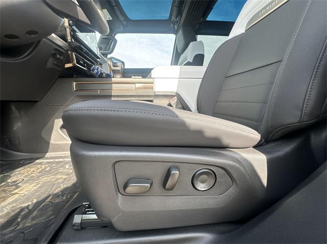 new 2025 GMC HUMMER EV Pickup car, priced at $103,415