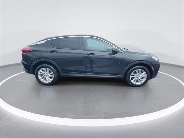 new 2025 Buick Envista car, priced at $26,775