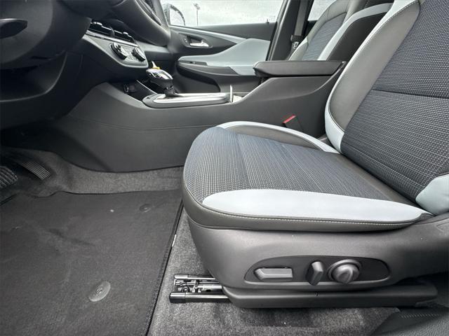 new 2025 Buick Envista car, priced at $26,775