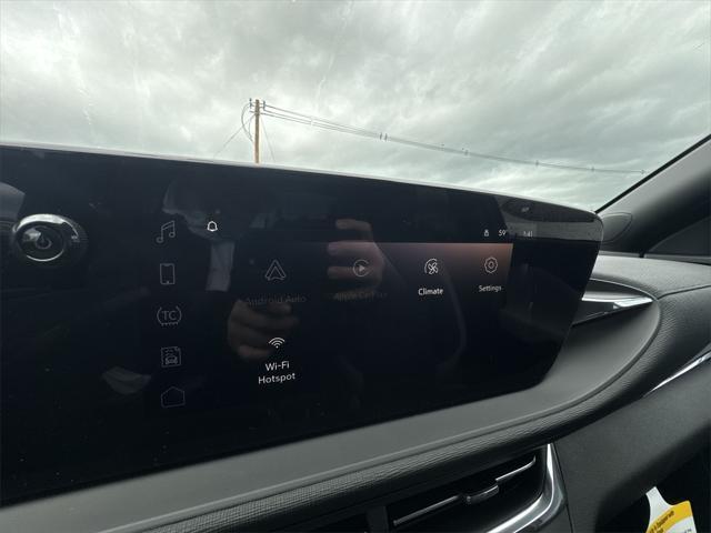 new 2025 Buick Envista car, priced at $26,775