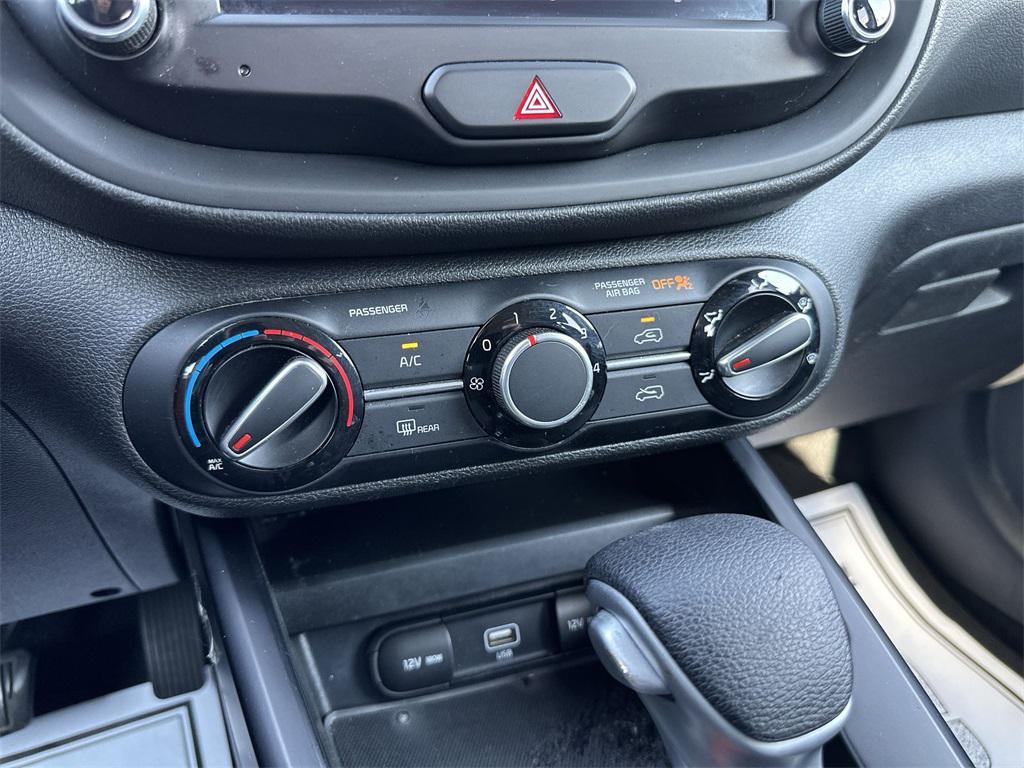 used 2022 Kia Soul car, priced at $17,796