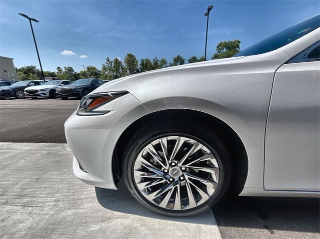 used 2024 Lexus ES 300h car, priced at $50,788