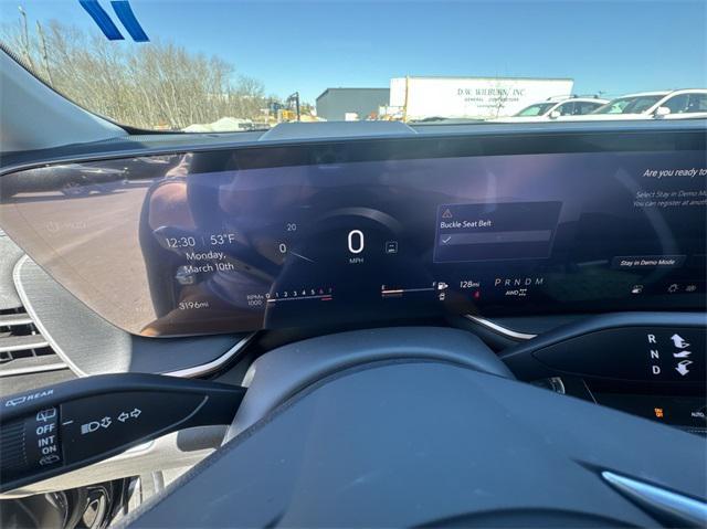 new 2025 Buick Envision car, priced at $38,988