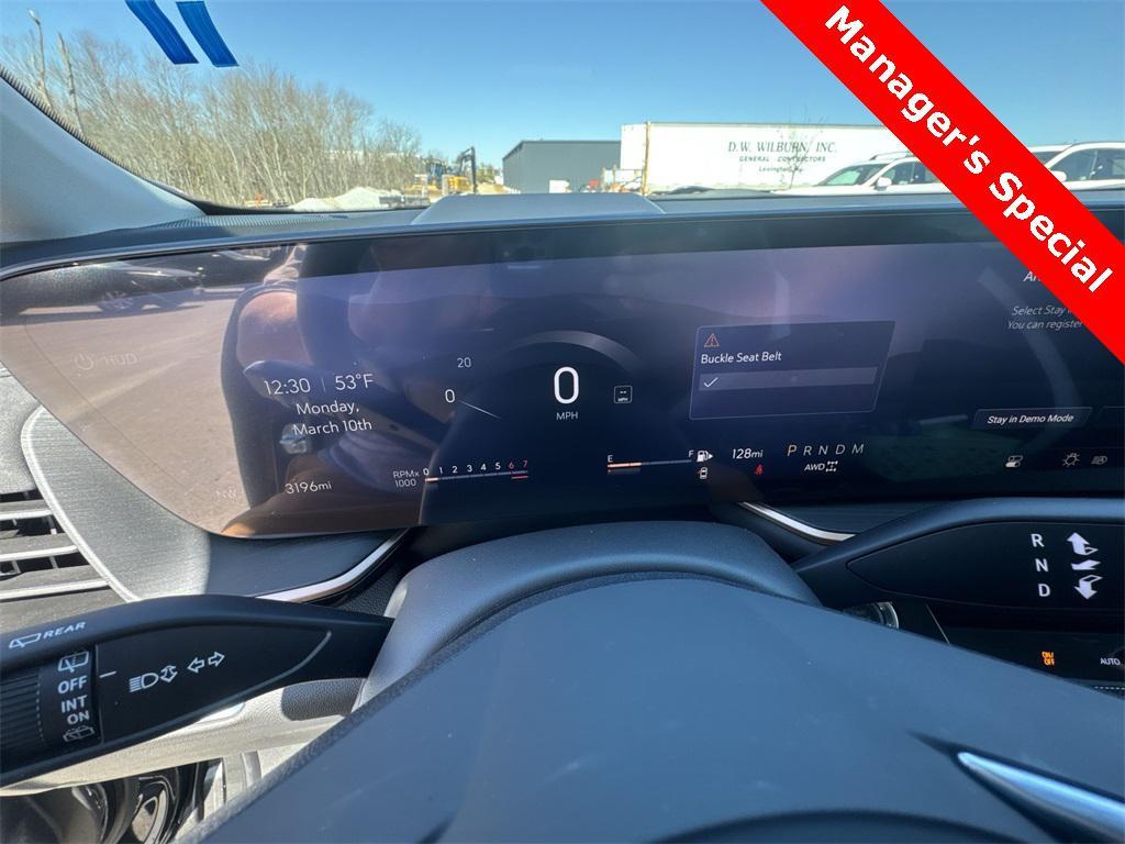 new 2025 Buick Envision car, priced at $37,988