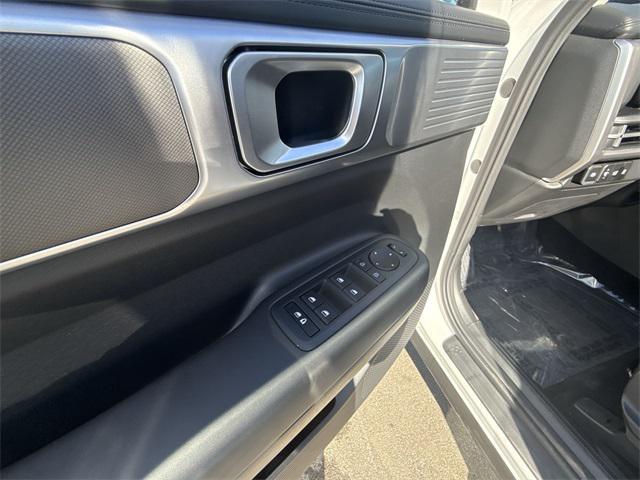 used 2025 Hyundai Santa Fe car, priced at $33,905