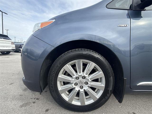used 2017 Toyota Sienna car, priced at $17,169
