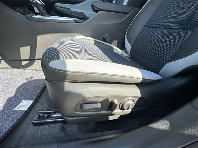 new 2025 Buick Envista car, priced at $26,480