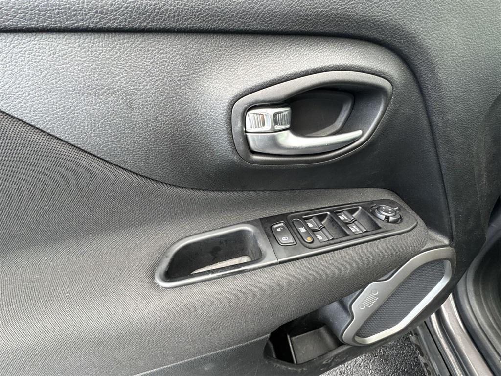 used 2021 Jeep Renegade car, priced at $18,558