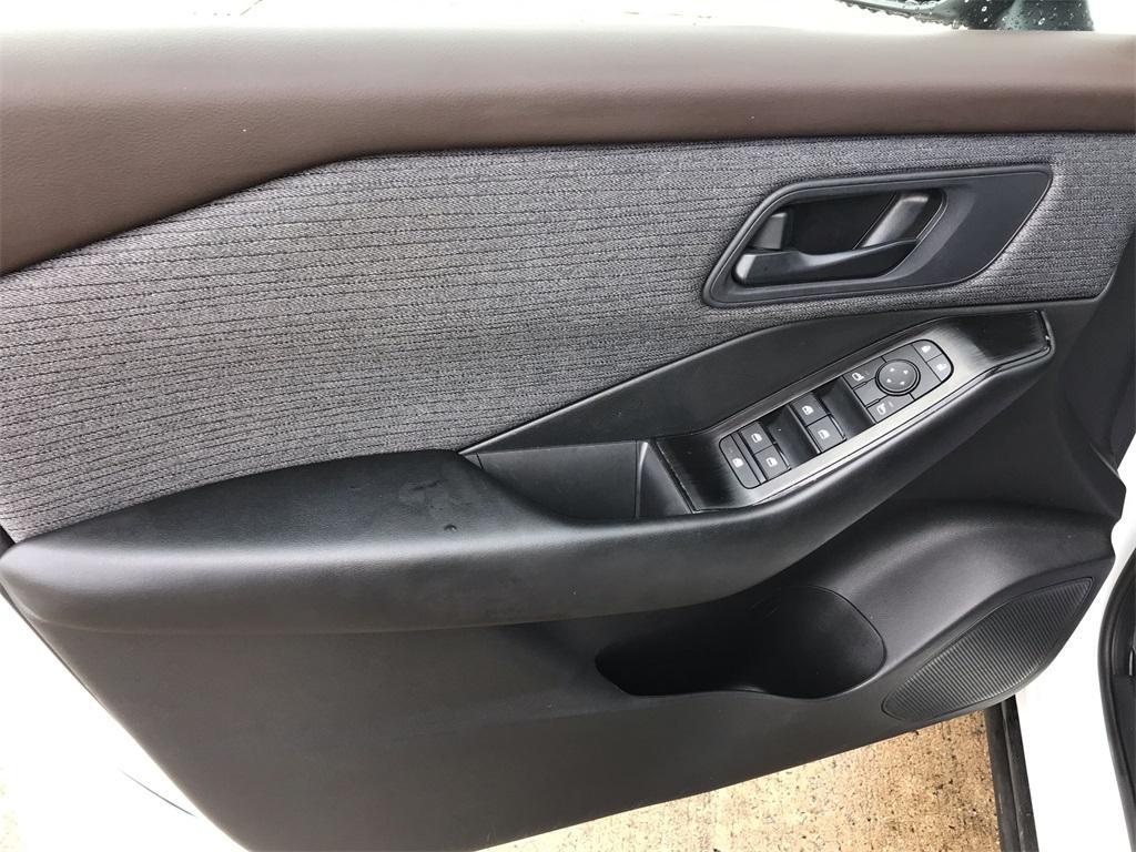 used 2023 Nissan Rogue car, priced at $23,875