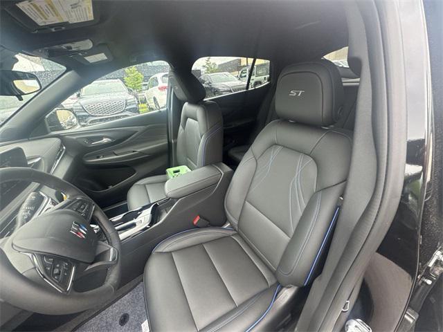 new 2025 Buick Envista car, priced at $27,480