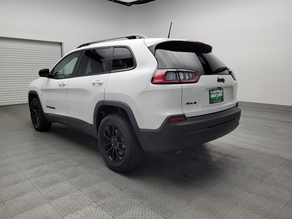 used 2023 Jeep Cherokee car, priced at $30,395