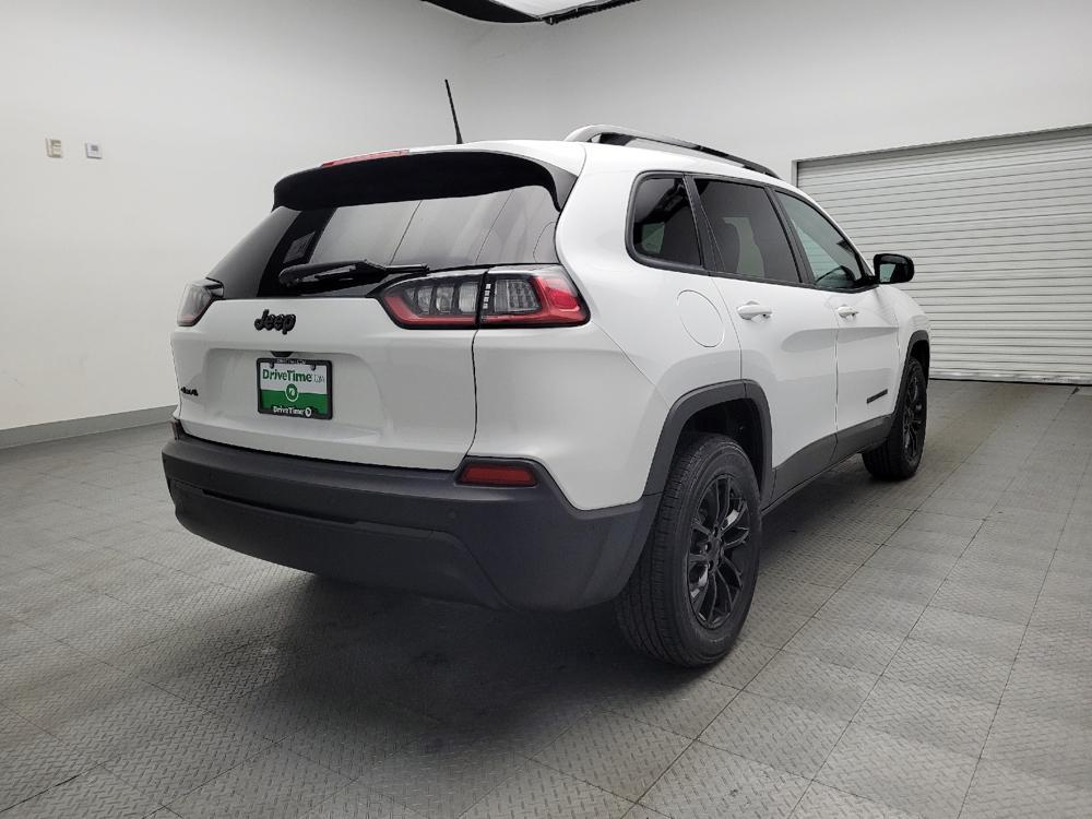 used 2023 Jeep Cherokee car, priced at $30,395