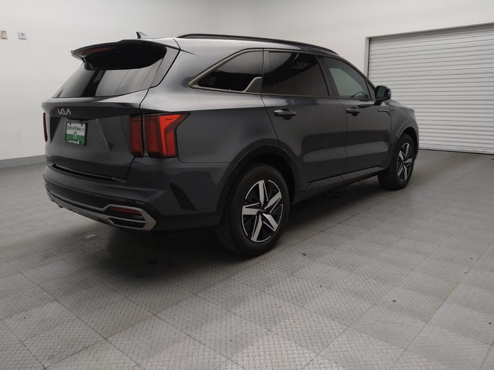 used 2023 Kia Sorento car, priced at $30,795