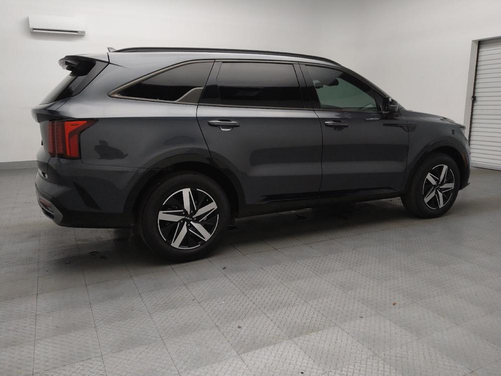 used 2023 Kia Sorento car, priced at $30,795