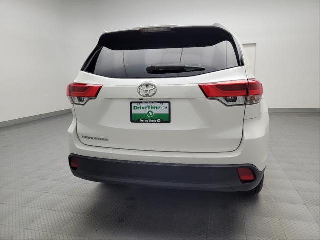 used 2019 Toyota Highlander car, priced at $21,895